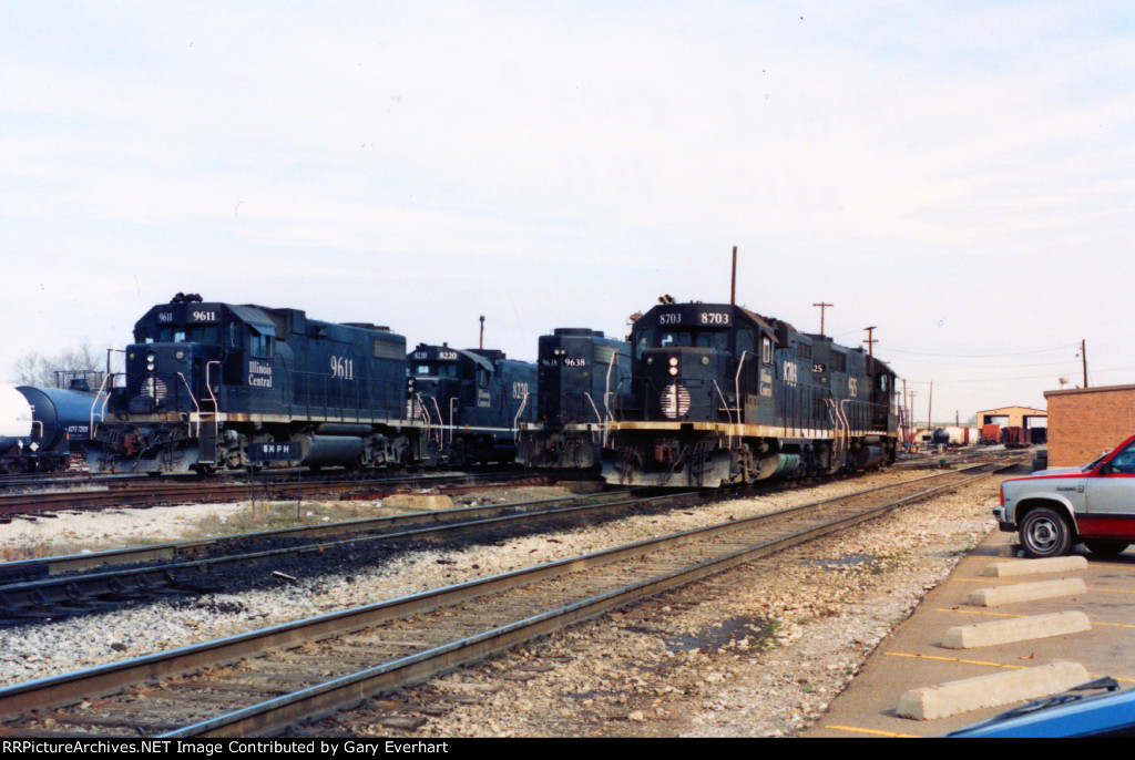 IC GP11 #8703 - Illinois Central